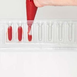 3D form i plast i form av läppstift. Perfekt för att gjuta tex glass, puréer och geléer. 7 st gjutningar i en form. 100%chef fyllning