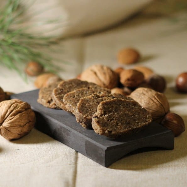 Här kommer ett härligt recept på pepparkaka rawfood! De är även veganska pepparkakor, glutenfria och supergoda!