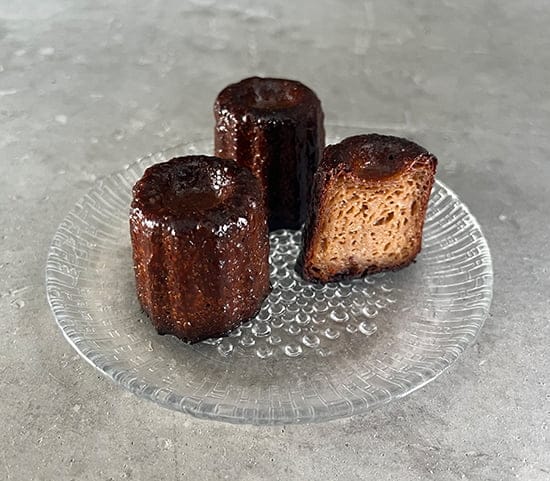 Cannelé bakverket från Bordeaux är ett klassiskt franskt bakverk