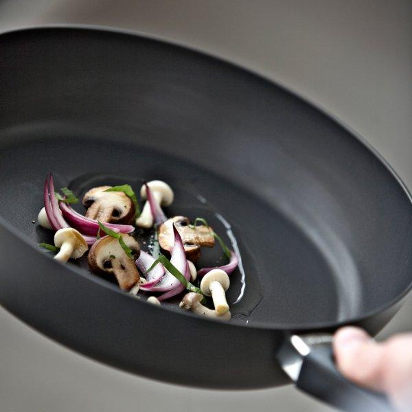 SCANPAN Stekpanna 28 cm i svep