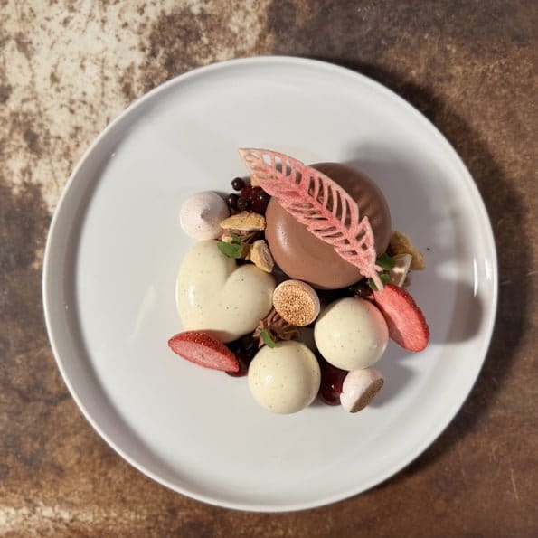 Dessert till alla hjärtans dag 2024: Marängsviss 2.0 Året dessert är en tolkning av marängsviss eller den internationella varianten Eton mess